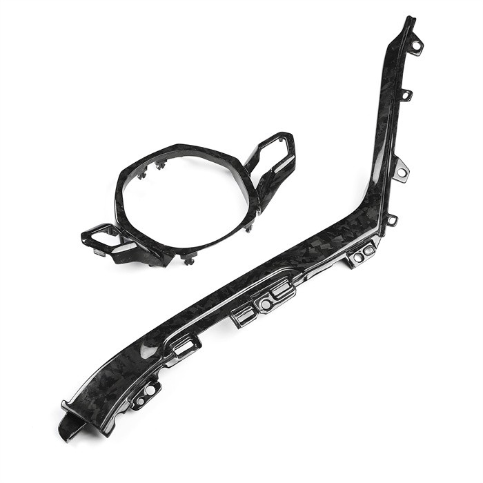 أجزاء من ألياف الكربون مزورة